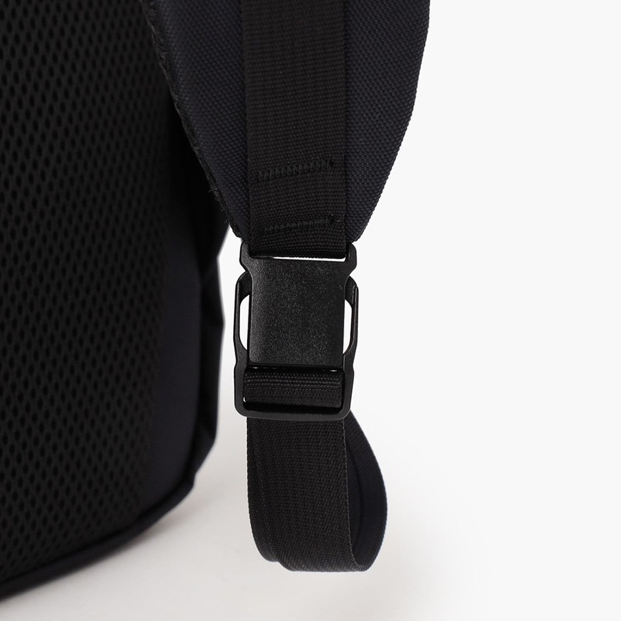�����٤�Υ٥�ƥ��ա� �֥꡼�ե��� BRIEFING ����󥰥Хå� MFC SLING WR �ʥ��顼���֥�å��� BRA231L43