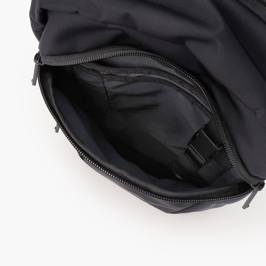 �����٤�Υ٥�ƥ��ա� �֥꡼�ե��� BRIEFING ����󥰥Хå� MFC SLING WR �ʥ��顼���֥�å��� BRA231L43
