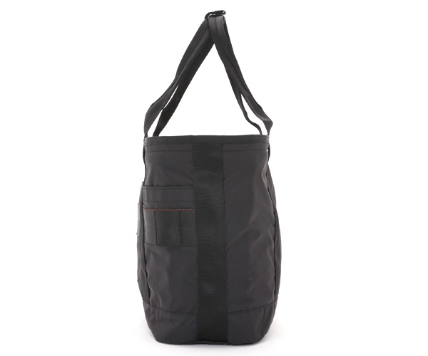 �����٤�Υ٥�ƥ��աۥ֥꡼�ե��� BRIEFING �ȡ��ȥХå� DISCRETE TOTE M MW�ʥ��顼���֥�å���BRA211T17