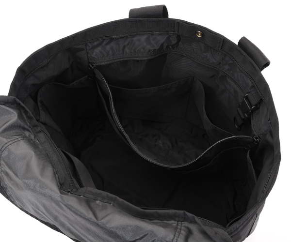 �����٤�Υ٥�ƥ��աۥ֥꡼�ե��� BRIEFING �ȡ��ȥХå� DISCRETE TOTE M MW�ʥ��顼���֥�å���BRA211T17