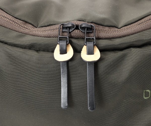 �����٤�Υ٥�ƥ��ա� DSBK �ǥ��������ӡ����� DANTOTSU Register Sling-Small ���������Хå� S �ʥ��顼�����꡼�֡� JXF-3433