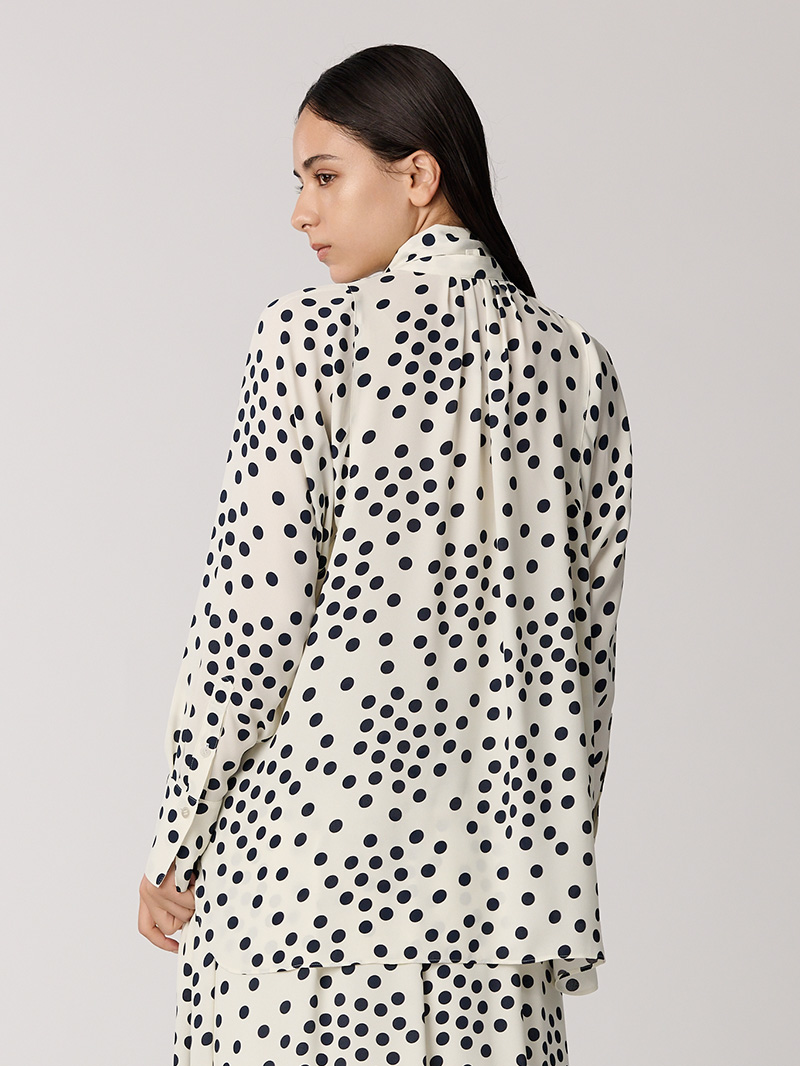 ランダムドットボウタイブラウス＜eclat掲載＞ |mila schon|CORONET