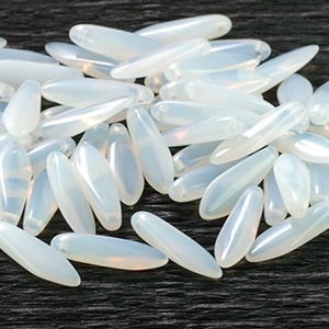 ダガー ミルキーホワイト 5mm×16mm