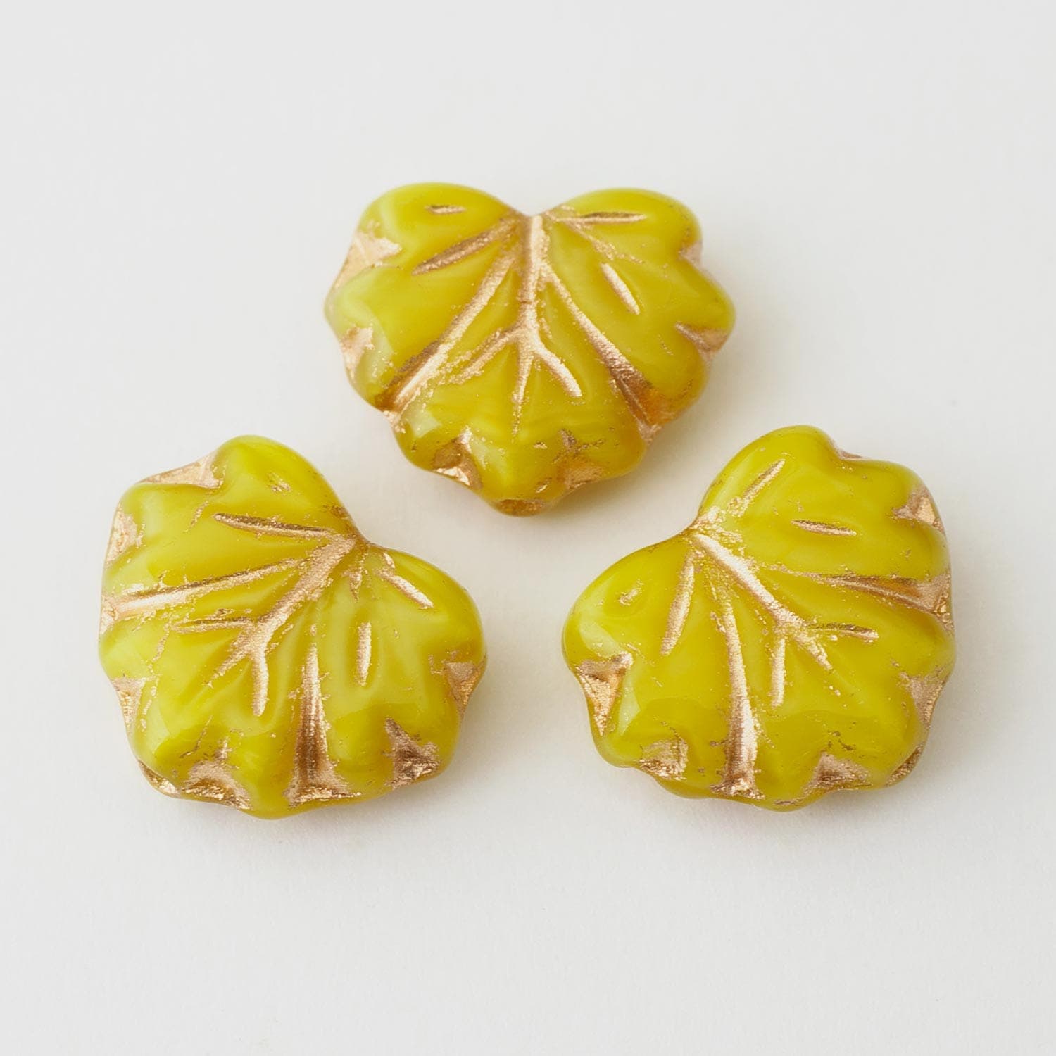 メープルリーフ イエローゴールドインレイ 11mm×13mm