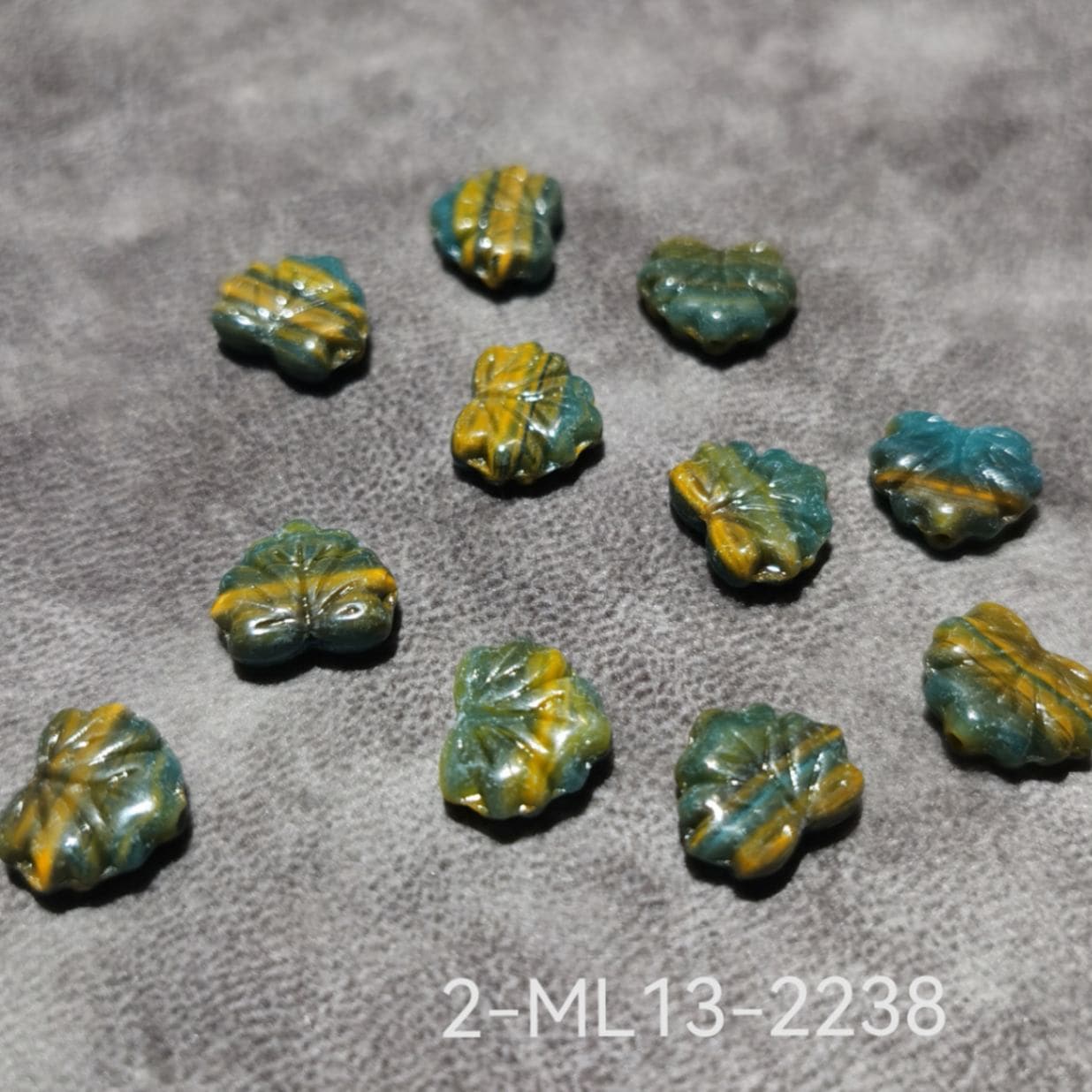 メープルリーフ ツートンサファイアイエロー 11mm×13mm