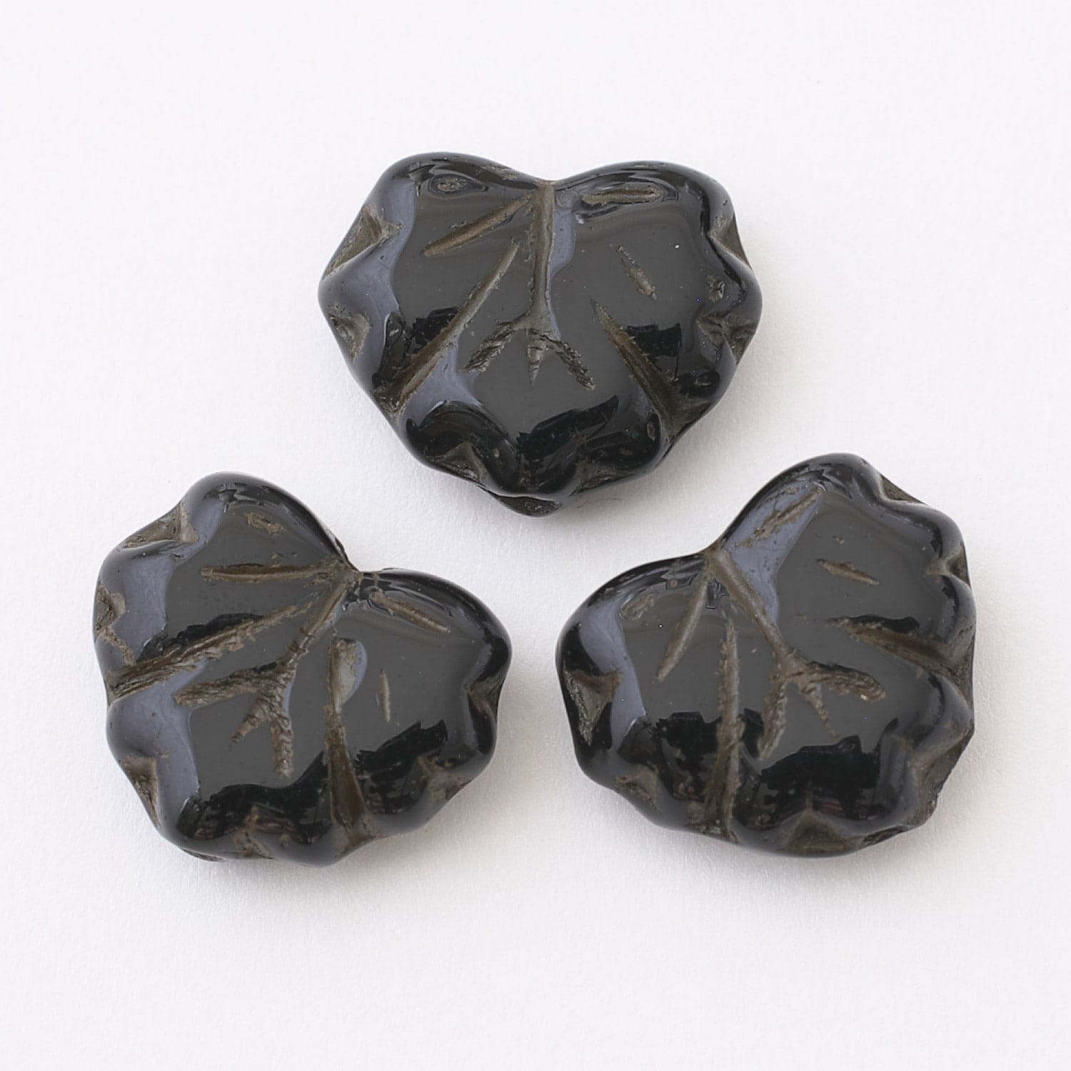 メープルリーフ ブラックライン-ジェット 11mm×13mm