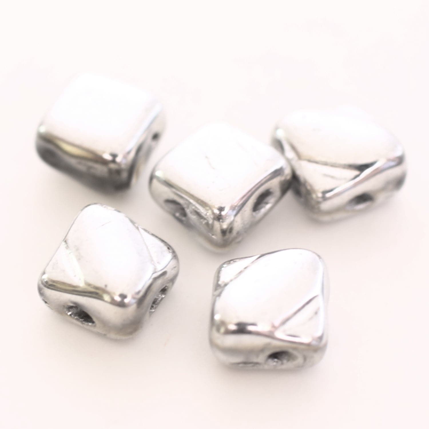 溝付き菱型2ホール シルバー(サイズ展開あり)