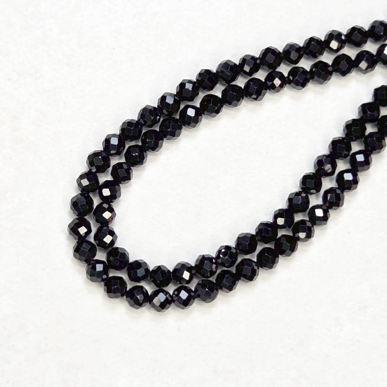 天然石連ビーズ‐スピネル2㎜と3㎜カット | 天然石・自然素材,loki