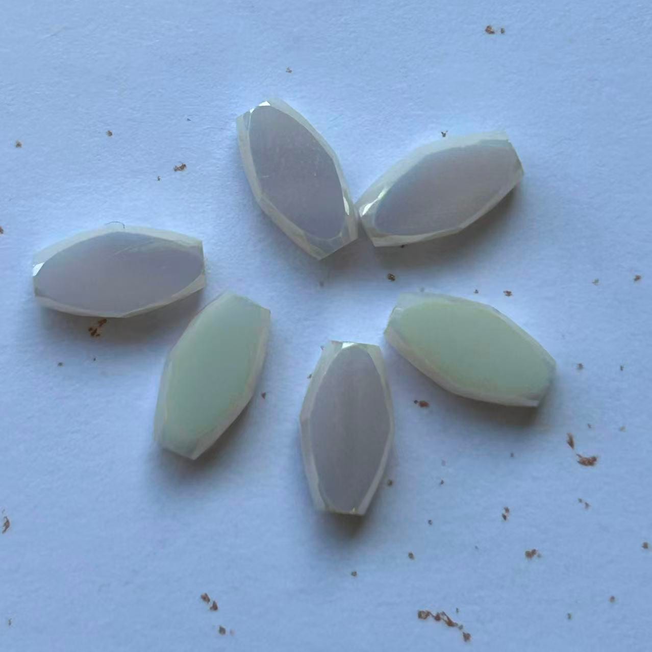 ルナリーフビーズピンク