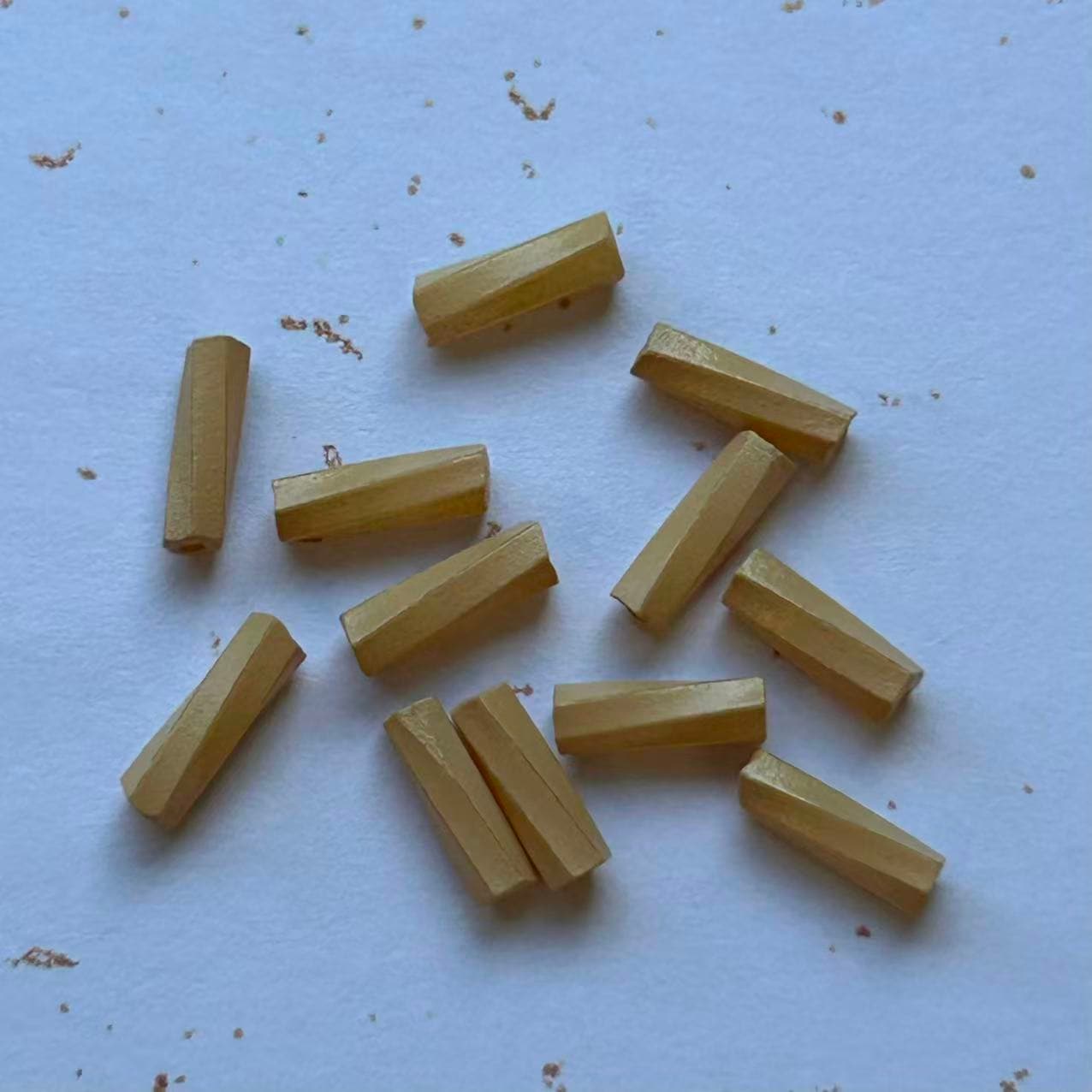 春シリーズ‐竹ビーズ‐サーモンピンク色