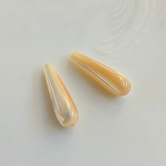 天然シェル:キャラメルシェルしずく縦穴(2個入り)