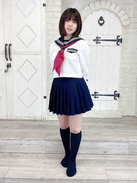 秋冬セーラー服 オフホワイト×濃紺