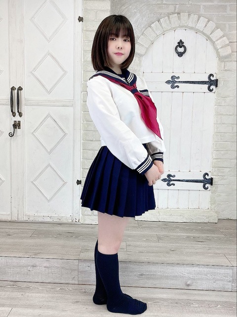 秋冬セーラー服 オフホワイト×濃紺