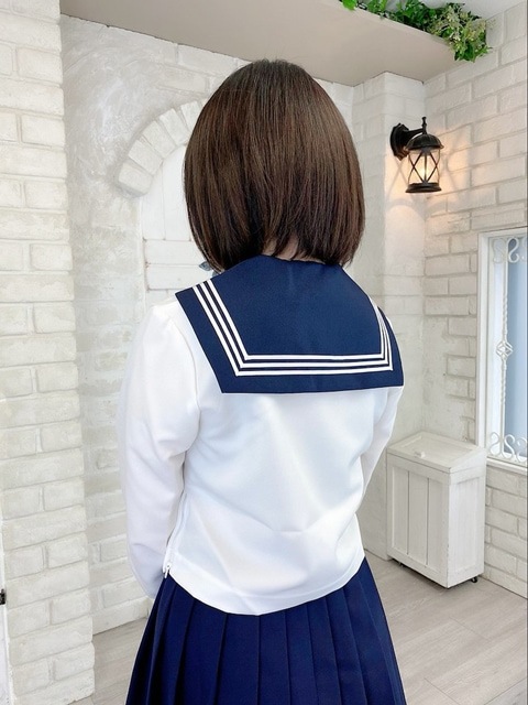 秋冬セーラー服 オフホワイト×濃紺