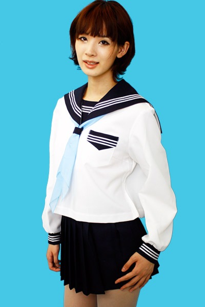 秋冬セーラー服 オフホワイト×濃紺