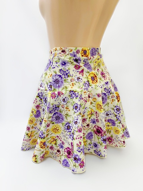 コスメイトオリジナル 花柄二段フレアースカート