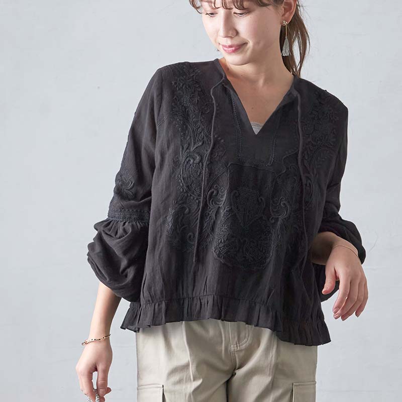 yunahika ユナヒカ　リネンスカラップ刺繍ブラウス　ブラック　2 リネンスカラップ刺繍ブラウス | yunahica