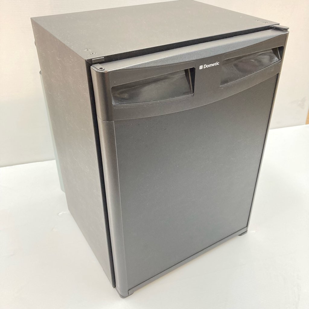 中古 30L 1ドア冷蔵庫 ドメティック パーソナルスペース用 2014