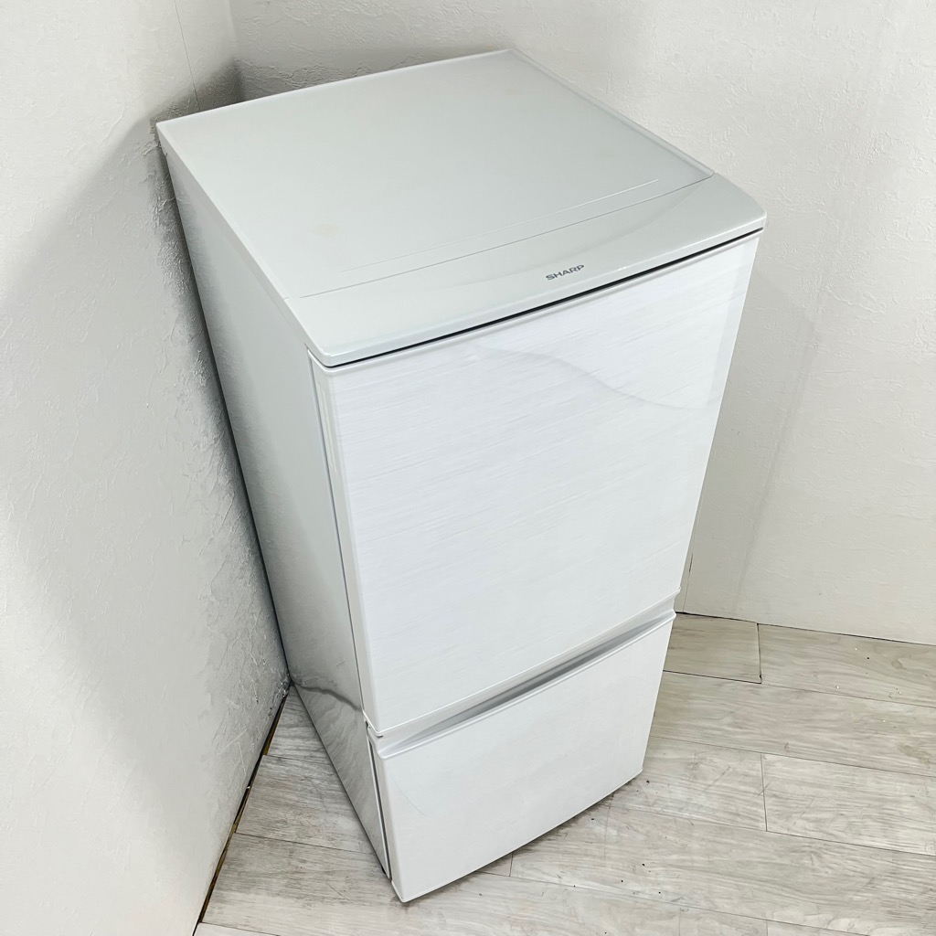 送料無料★2017◆中古★SHARP 137L 冷蔵庫【SJ-D14C-W】 SHARP 137L 冷凍冷蔵庫 SJ-D14C-W 2017年製 中古