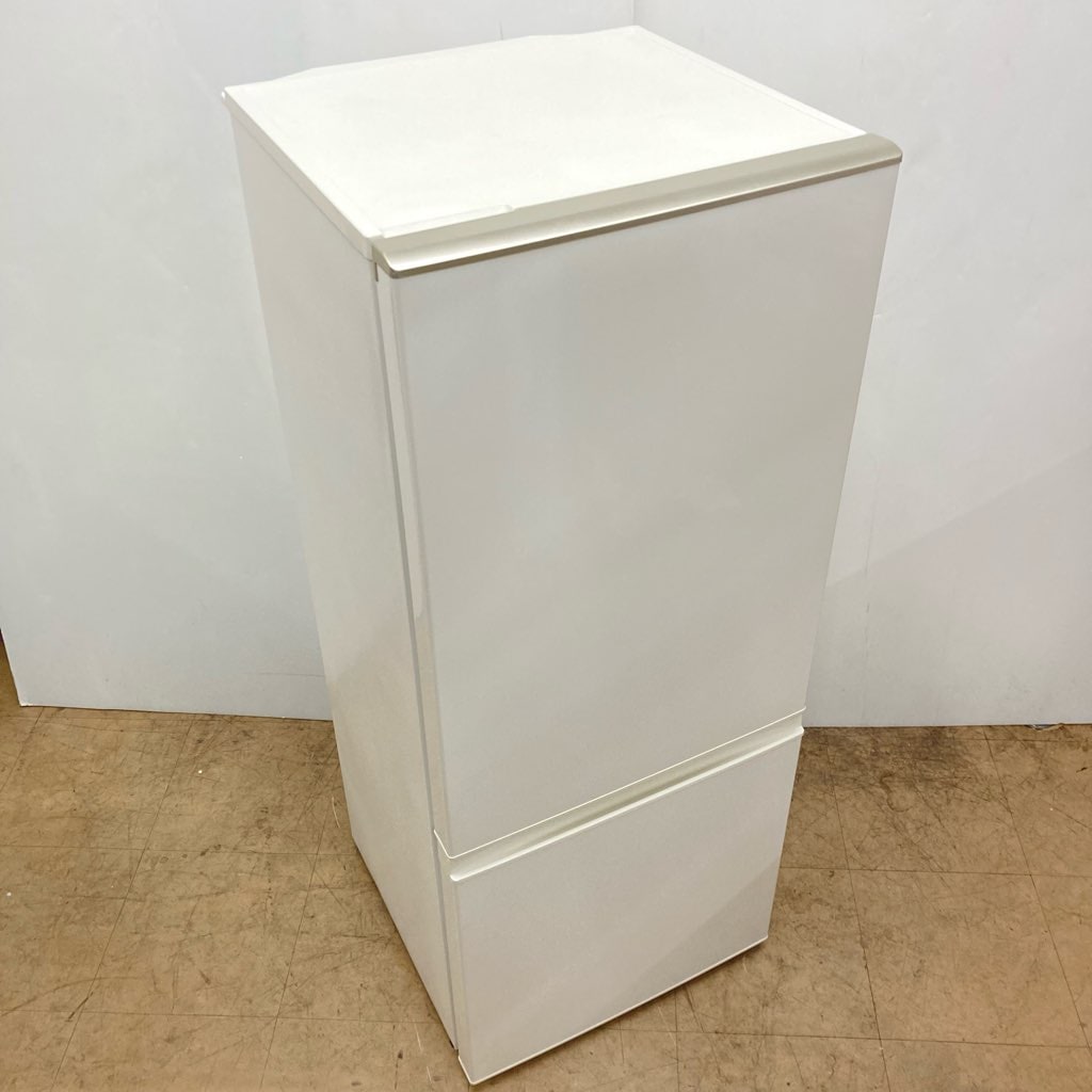 中古 184L 2ドア冷蔵庫 アクア AQR-BK18F-W 2017年製 ワイド設計で庫内