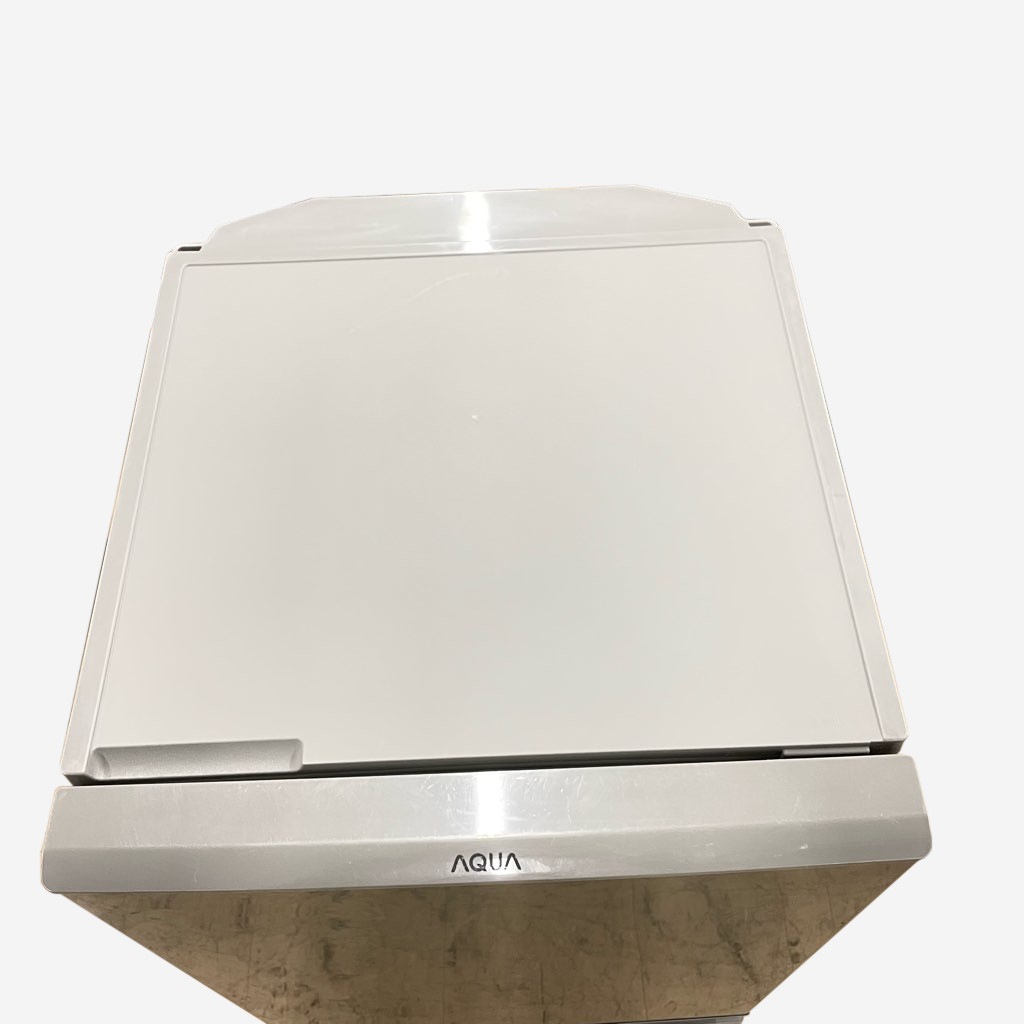 ☆中古￥13,800！AQUA　126㍑2ドア冷蔵庫　家電　2019年製　AQR-13H(S)型　幅48㎝ｘ奥行56㎝ｘ高さ116㎝　【BJ011】 ☆中古￥15,800！【会員価格￥14,800】AQUA 126㍑2ドア冷蔵庫 家電