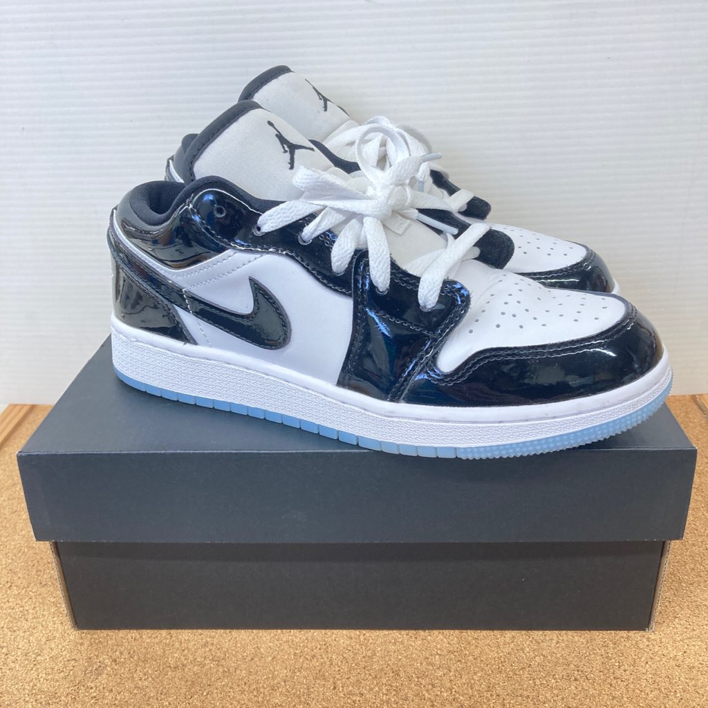��� NIKE AIR JORDAN1 LOW SE 23.0cm DV1333-100