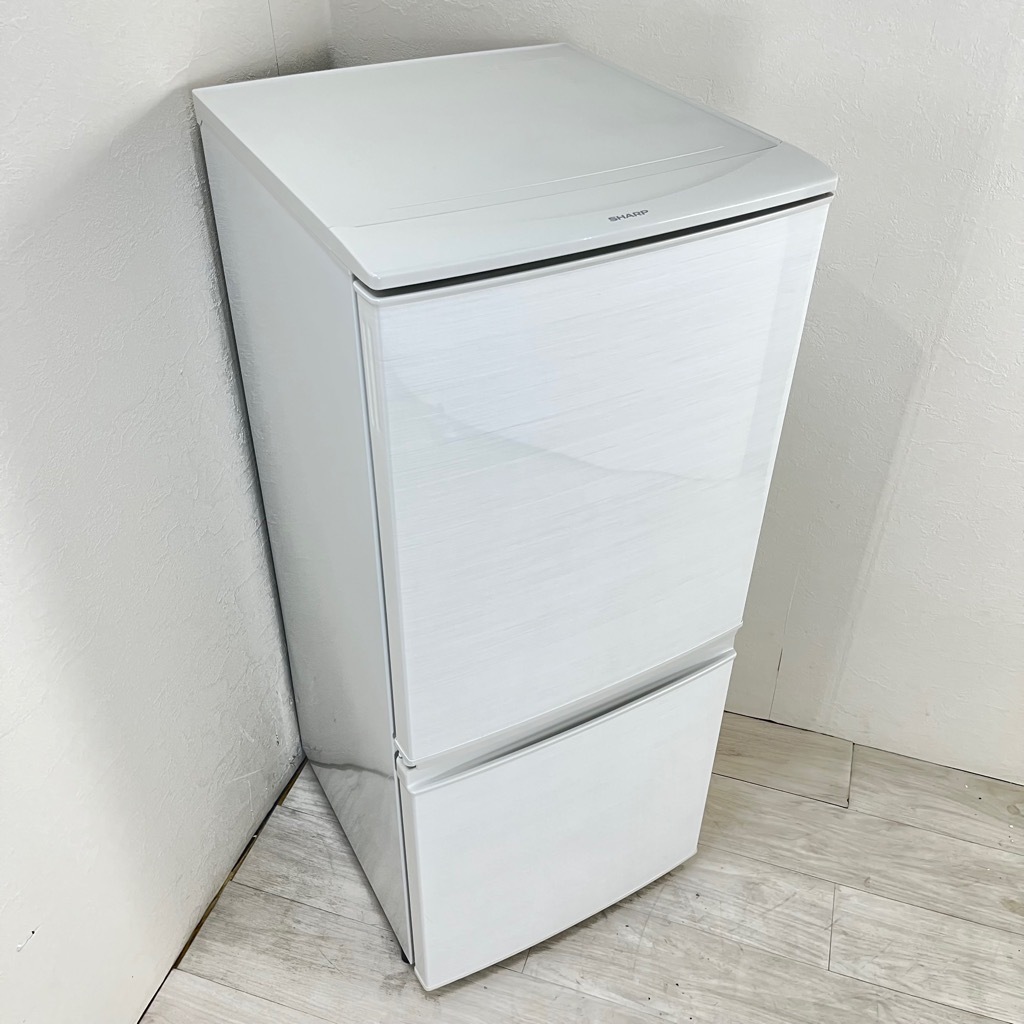 送料無料★SHARP 137L 冷蔵庫【SJ-D14C-W】 ヨドバシ.com - シャープ SHARP 小型 冷蔵庫 137L つけかえ