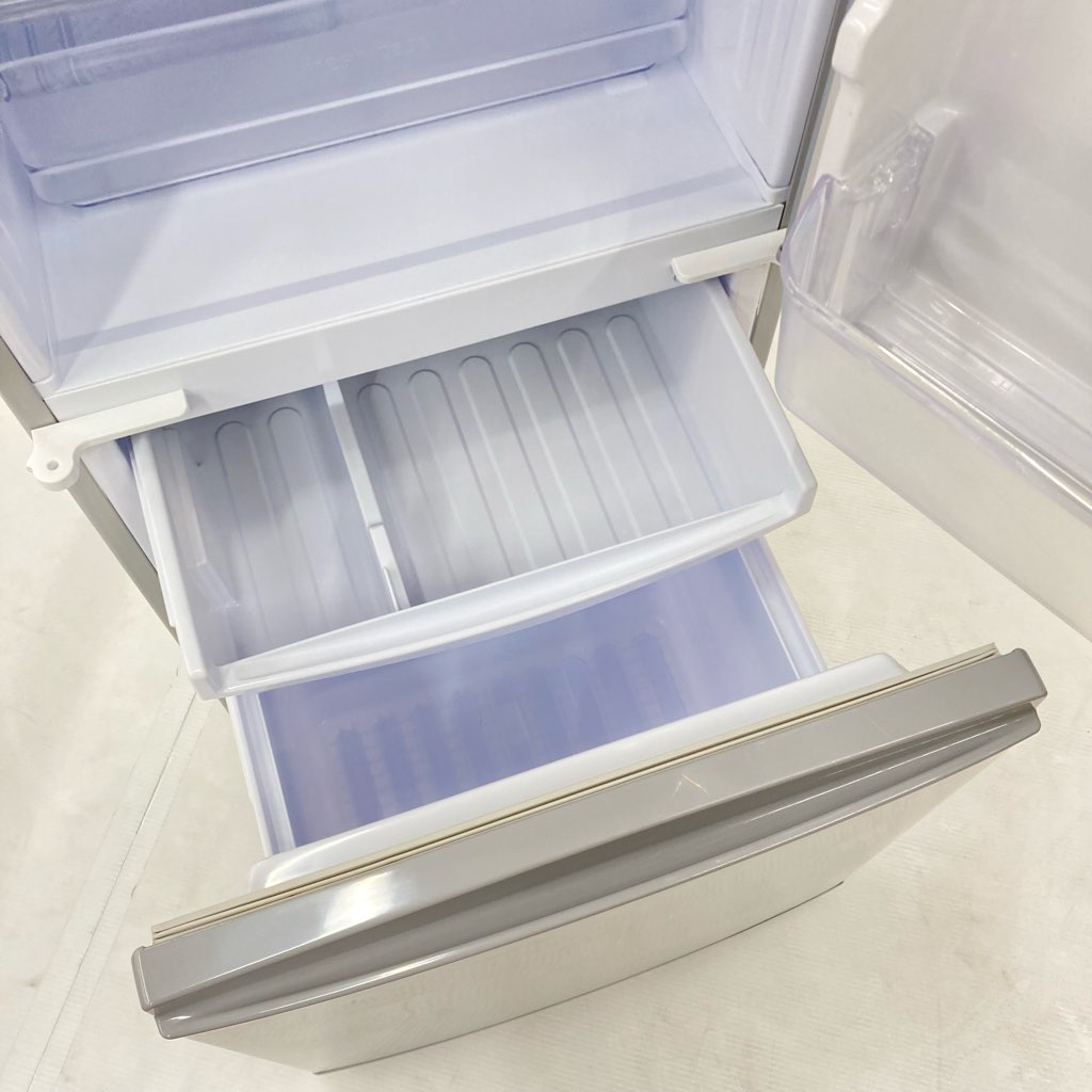 シャープ 冷凍冷蔵庫 (167L どっちもドア) 2ドア SJ-D17D-S SJ-D17D-S 冷蔵庫 シルバー系 [167L /2ドア /右開き/左開き付け替え