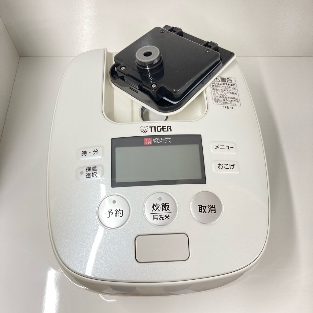中古 美品 タイガー 5.5合圧力IH炊飯ジャー JPB-H102 2017年製