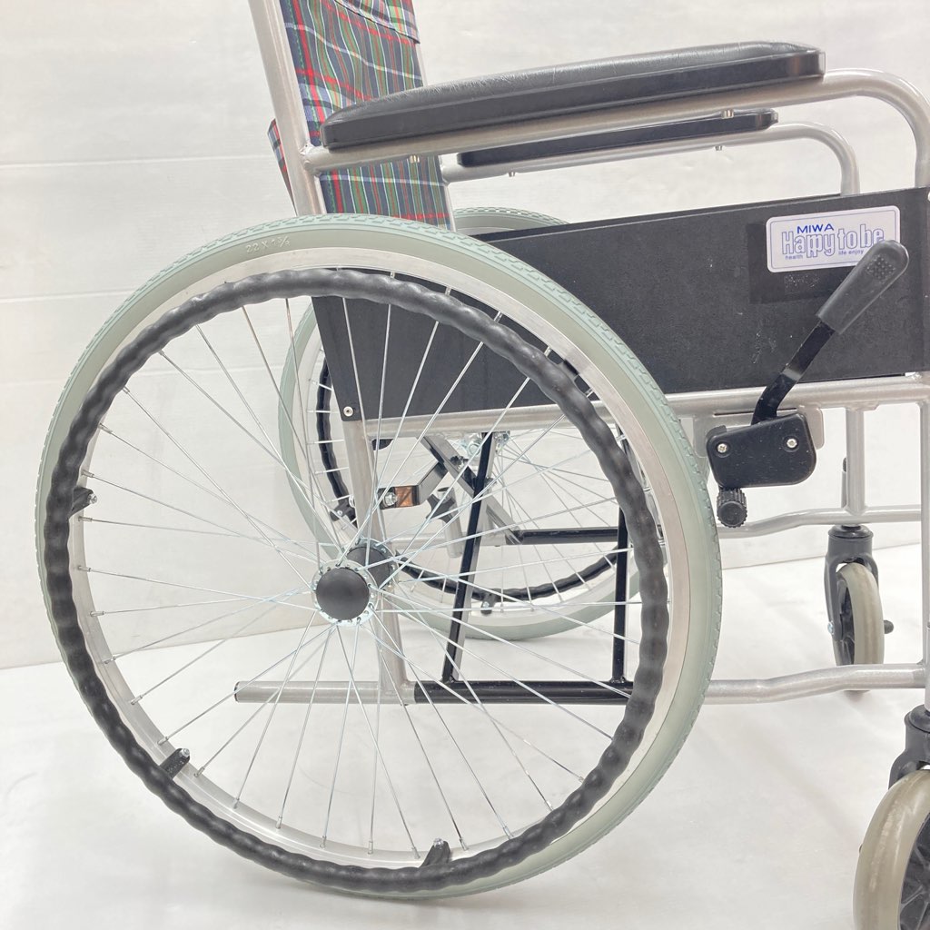 中古美品 美和商事 自走式車いす ノーパンクタイヤ リーズ MW-22STN-CNV
