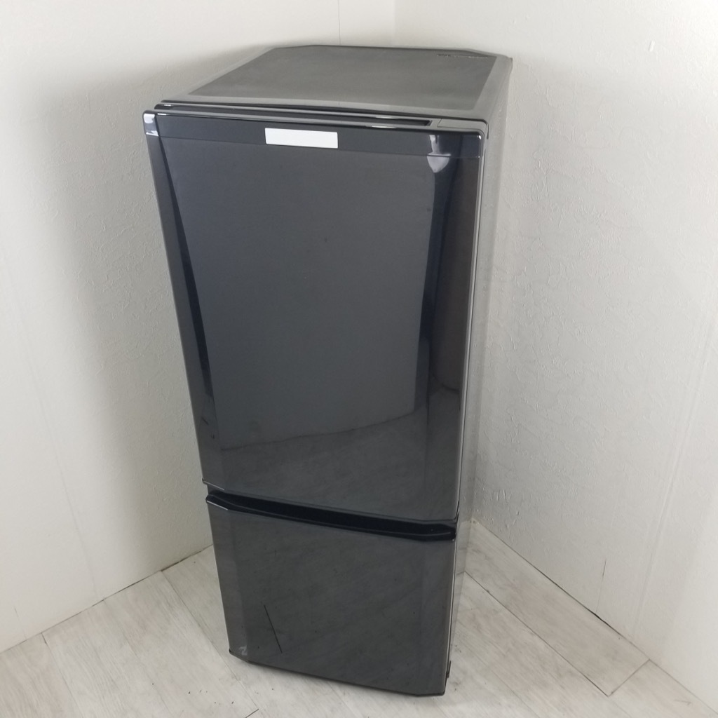 【RKGRE-438】特価！三菱/146L 2ドア冷凍冷蔵庫/MR-P15A-S/中古品/2017年製/当社より近隣無料配達！ 三菱 /2017年式/ MR-P15A-S/ 146L /2ドア冷凍冷蔵庫 | 中古オフィス