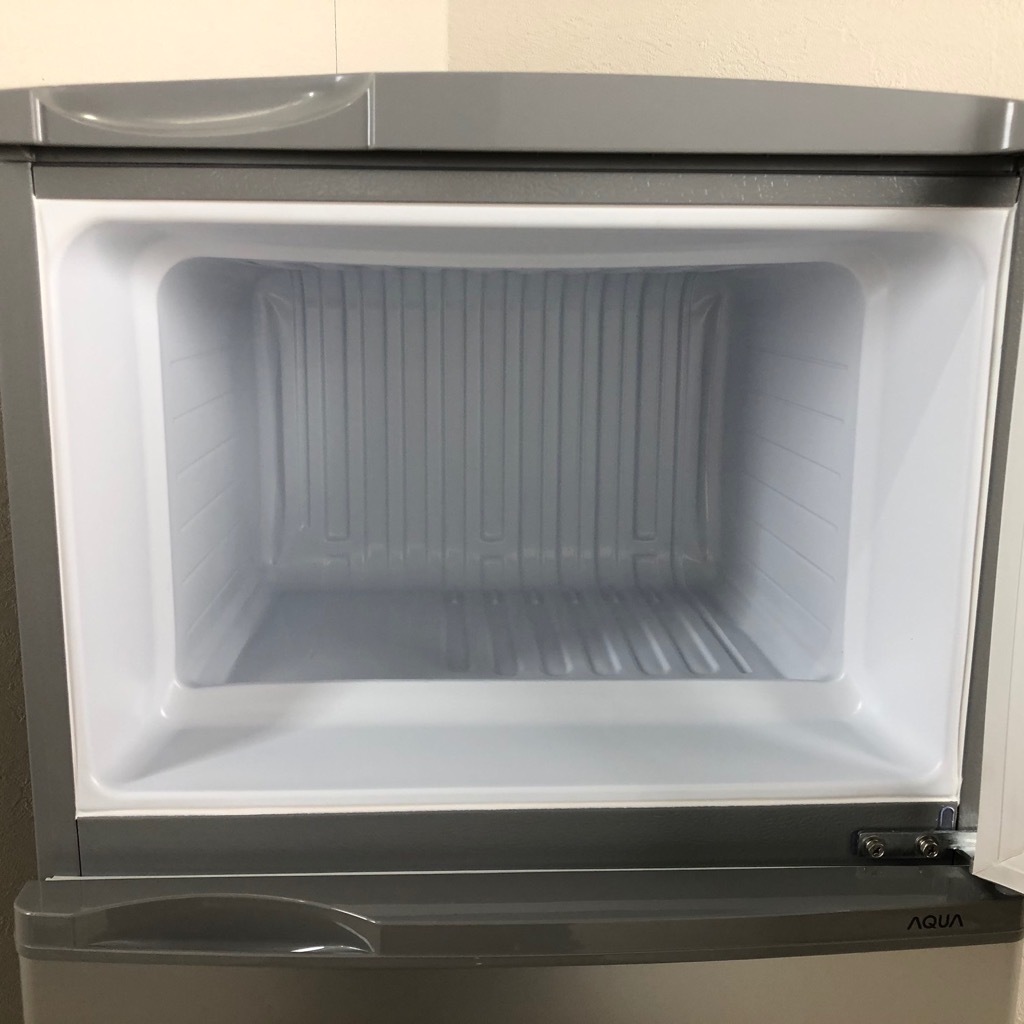 中古 109L 2ドア冷蔵庫 ハイアール アクア シルバー 2016年～2017年製 