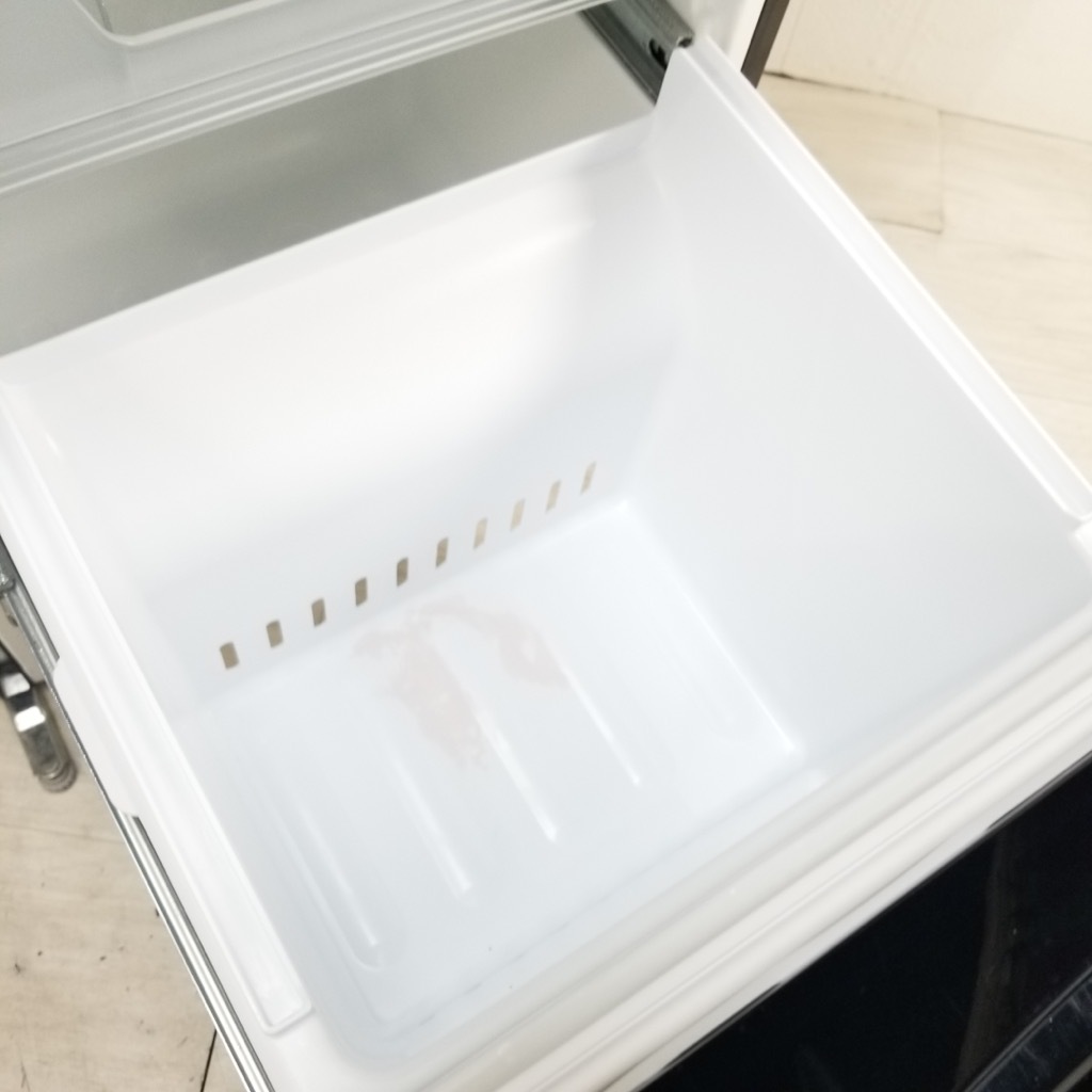 中古 冷蔵庫 2018年製 TOSHIBA GR-M15BS(K) GR-M15BS-K 冷蔵庫 BSシリーズ ピュアブラック [153L /2ドア /右開き