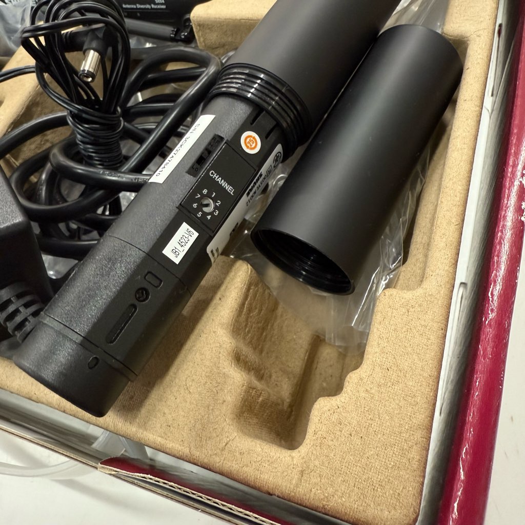 ������� SHURE �磻��쥹�ܡ����륷���ƥ� SVX24J/PG58