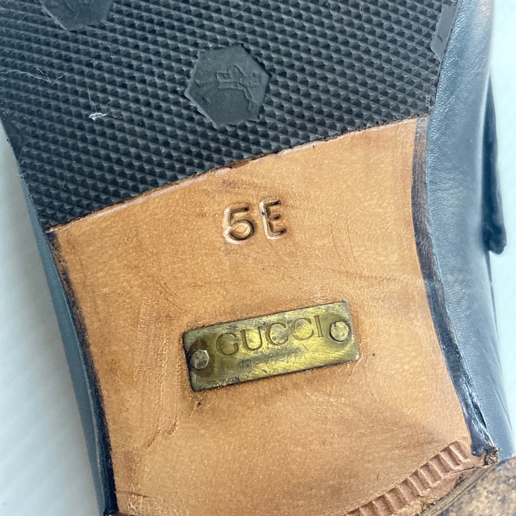 中古箱付き GUCCI ホースビットローファー ブラック サイズ5E 23.5cm位