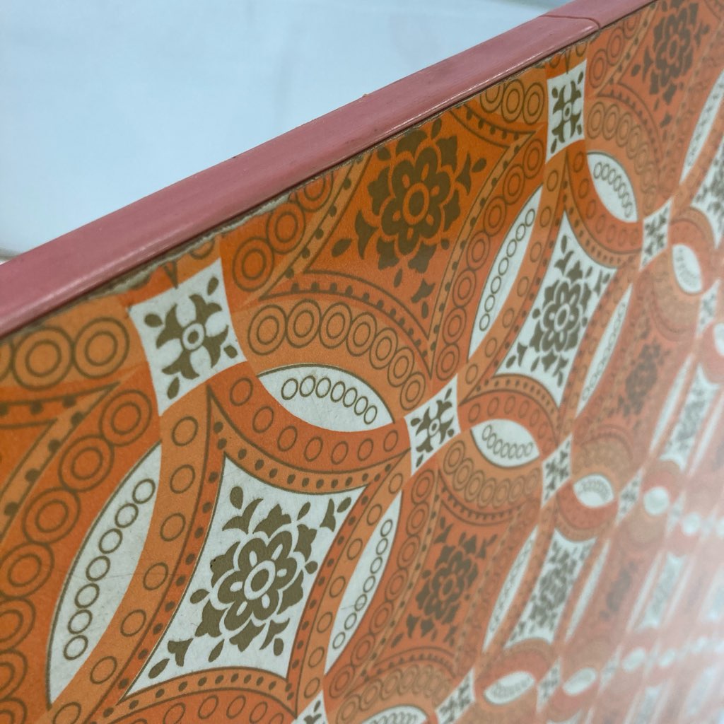 中古 昭和レトロ 折りたたみテーブル 七宝繋ぎ柄 オレンジ系 W60×D60×H30