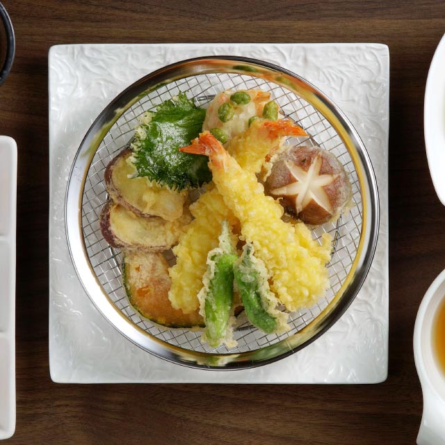 油切り皿 直径19.6cm ママクック カラッと油切り皿 食洗機対応 日本製 下村企販 [KU] 4957423081429