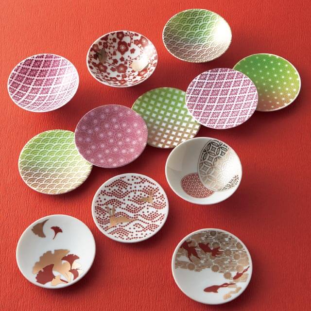 あいねこ　金線幾何文平皿と豆皿(酒盃) 他一点(写真12番目) あいねこ 金線幾何文平皿と豆皿(酒盃) 他一点(写真12番目)