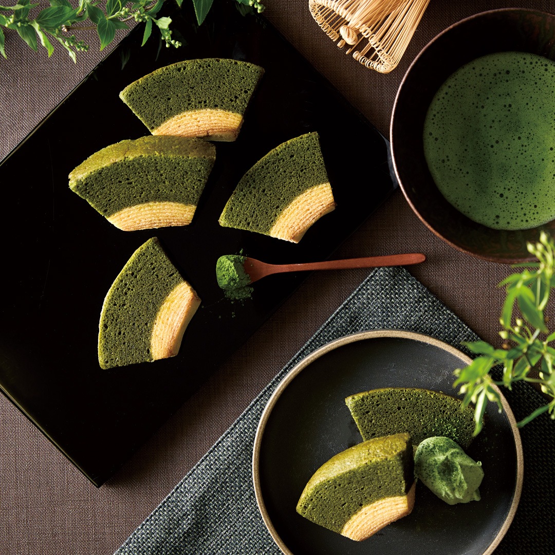 祇園辻利監修 抹茶ばうむくーへん（カット）4P