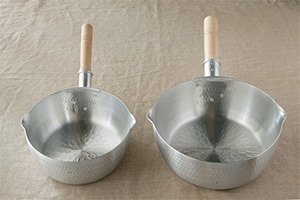 打出雪平鍋 (中尾アルミ製作所)