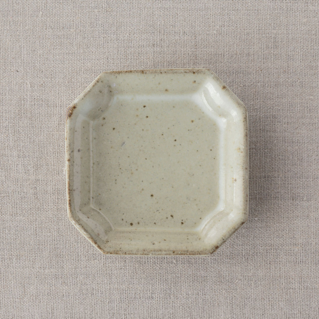 小皿 （寺村光輔）