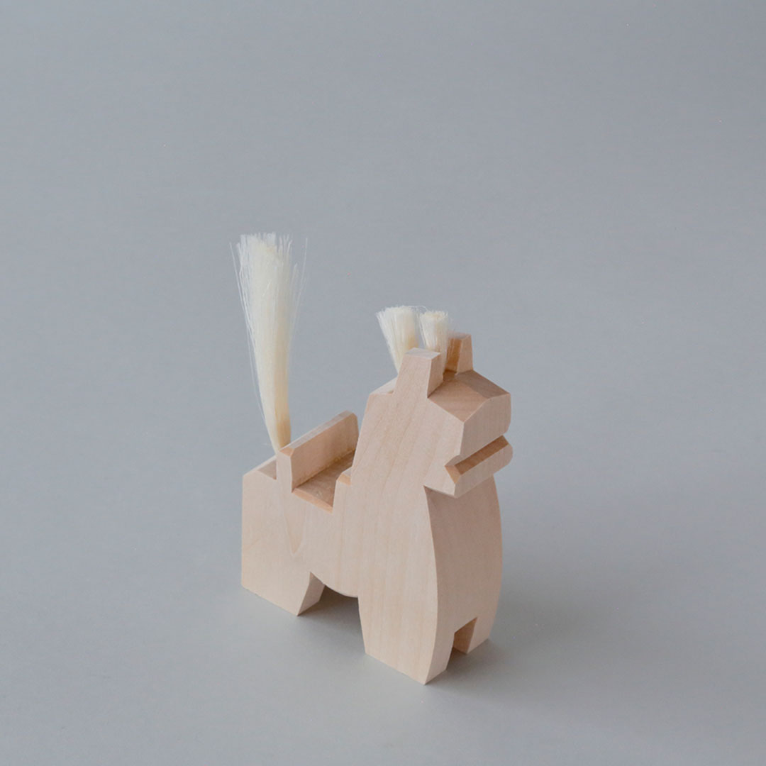 八幡馬　白木 （八幡馬株式会社）