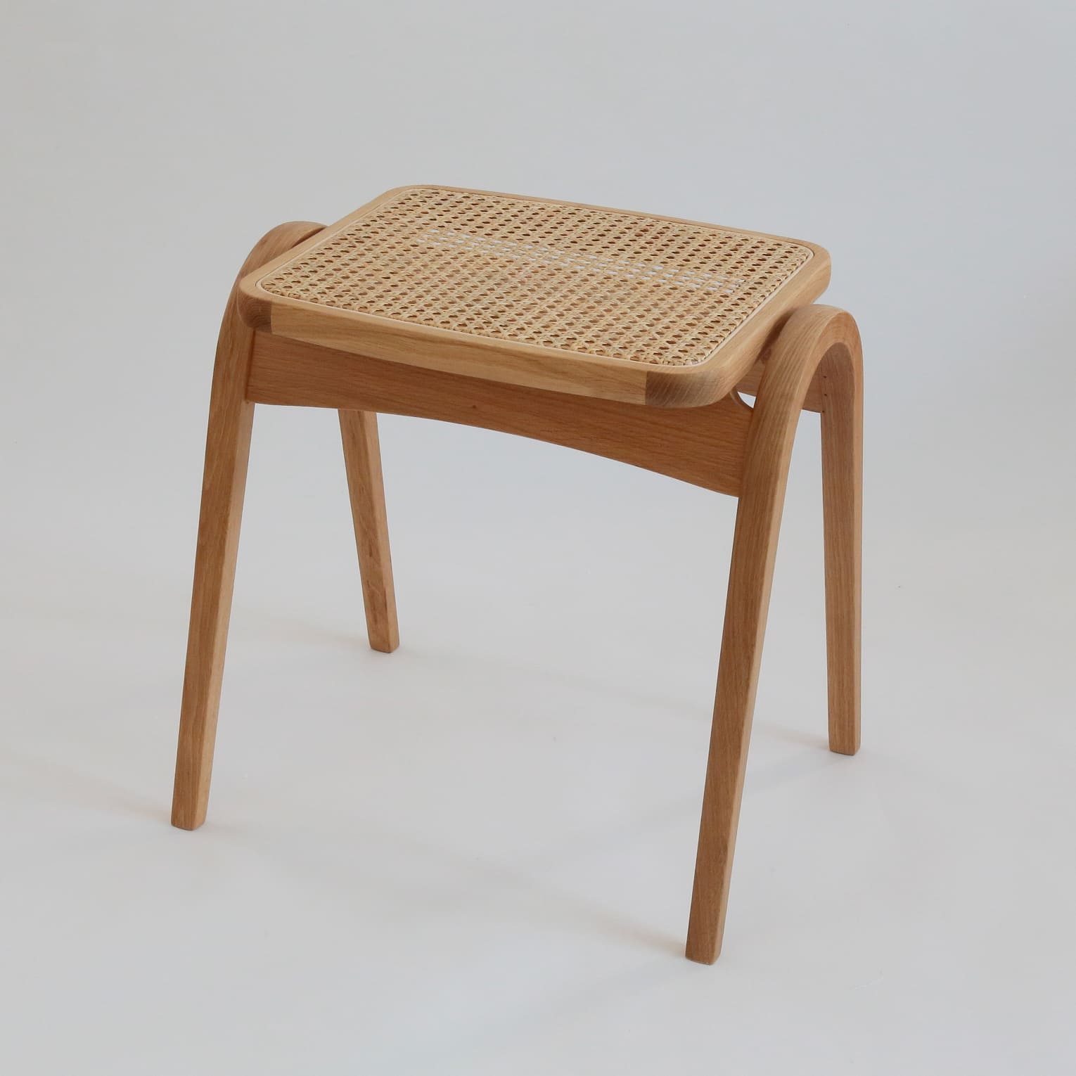 ●希少 秋田木工 ハイスツール 曲木デザイン レアカラー 1脚のみ ○希少 秋田木工 ハイスツール 曲木デザイン レアカラー 1脚のみ