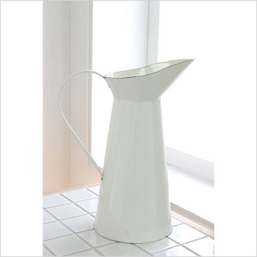 エナメル・ピッチャー