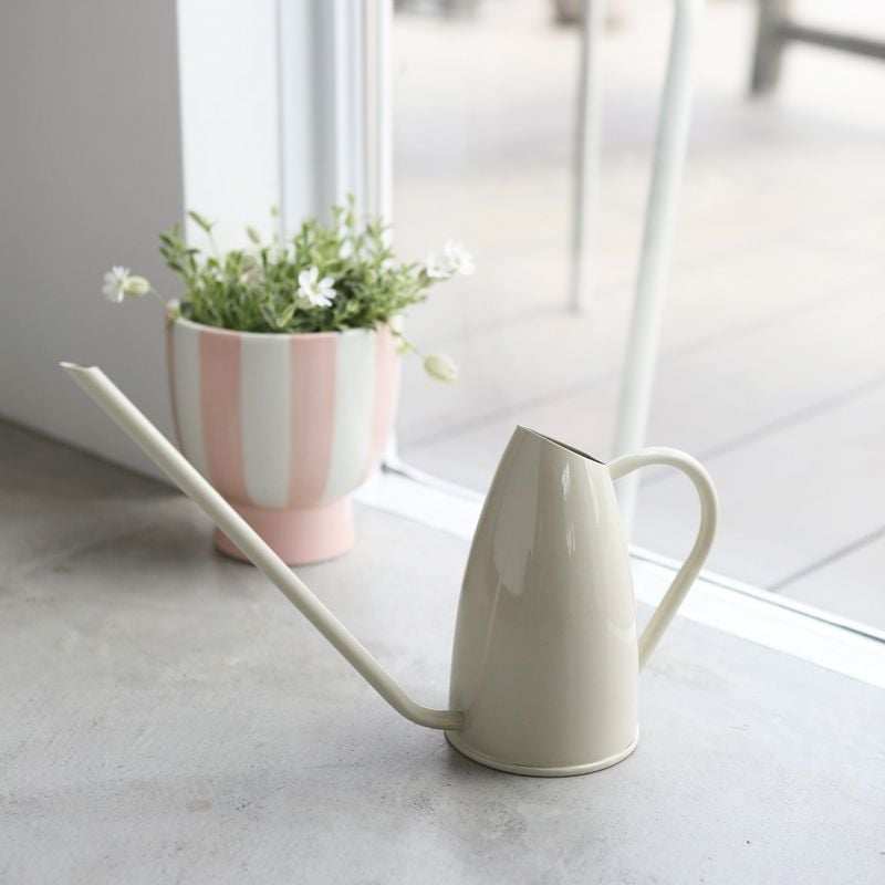 クリーム・ジョーロ スリム