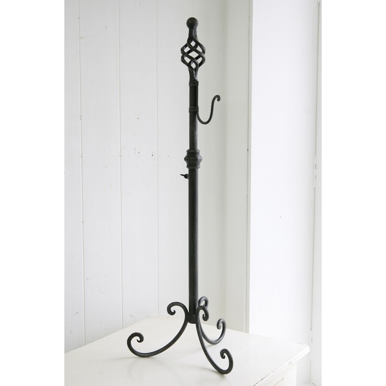 アイゼン・リーススタンド