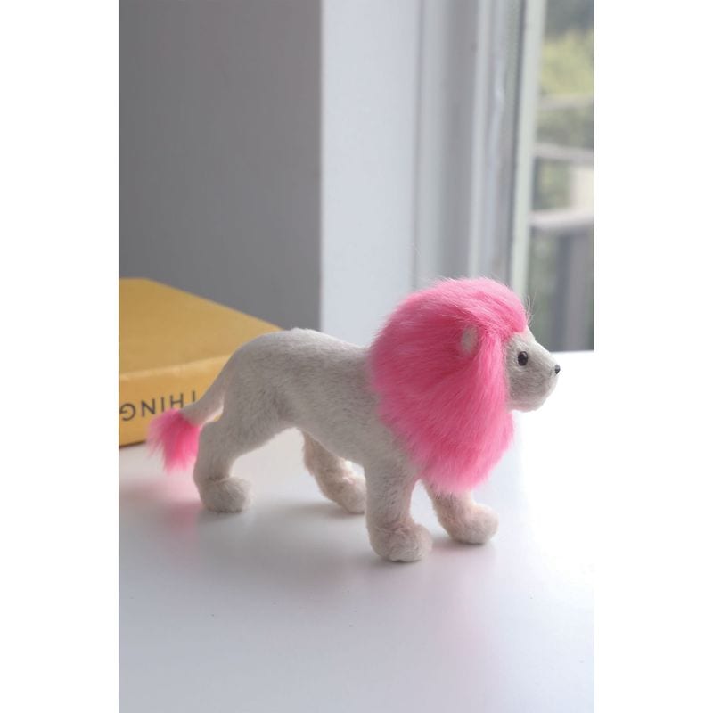 ピンクヘア・レオ