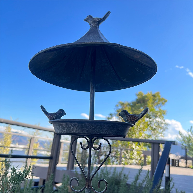 新品　アイアン製バードフィーダー　大型ガーデンオーナメント　小鳥　ジョウロ 新品 アイアン製バードフィーダー 大型ガーデンオーナメント 小鳥