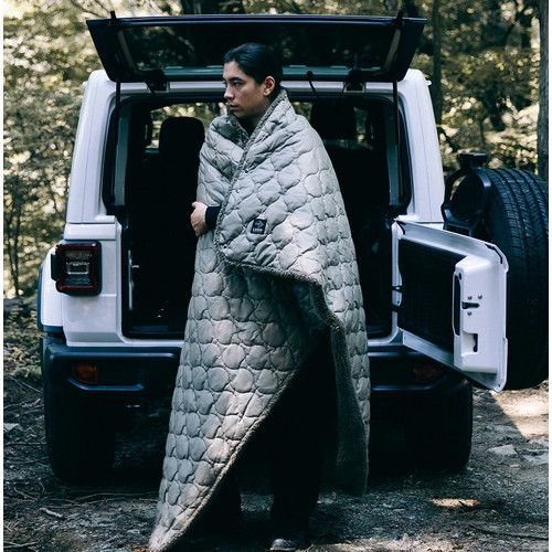 LUGH)ルー 魔法瓶ブランケット (グラフェン使用） (オリーブドラブ) L