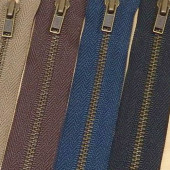 YKK���᥿��ե����ʡ��ʥ���ƥ�����������ɡˡ�20cm��